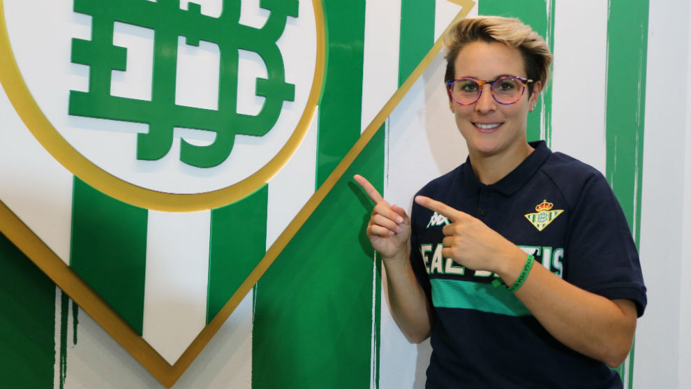 Fútbol Femenino: Priscila Borja renueva una temporada más con el Betis Féminas | Marca.com