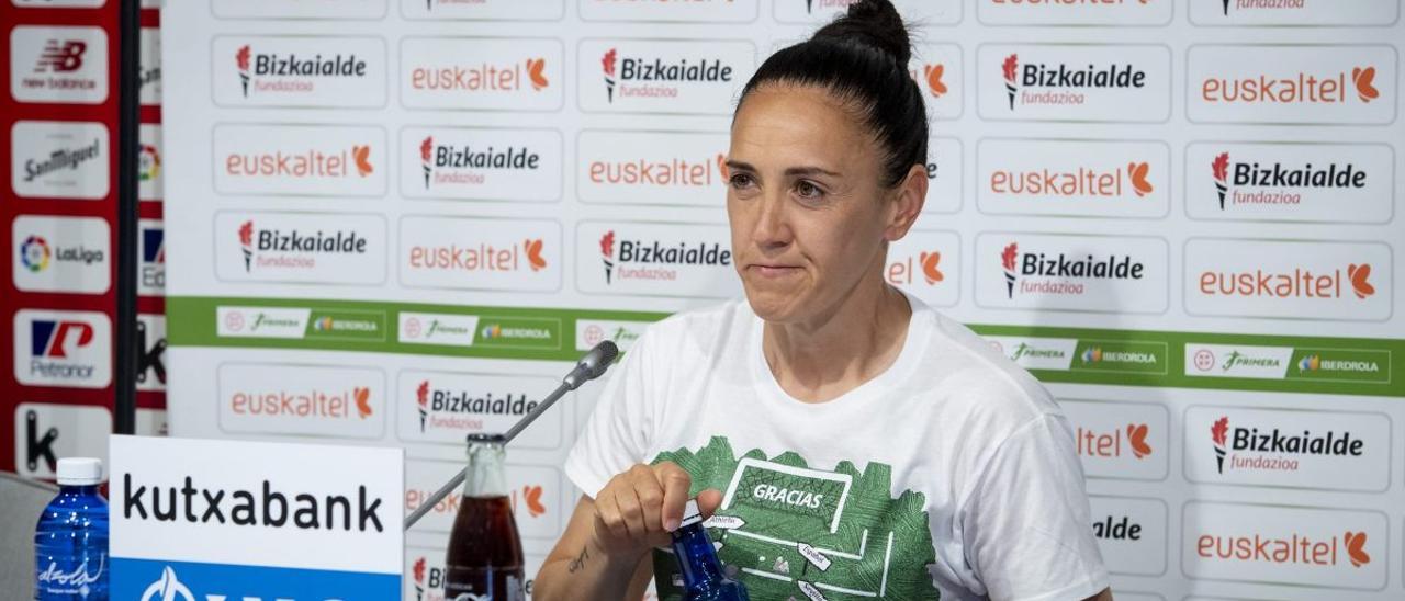 La futbolista Vanesa Gimbert se retira tras una extensa carrera llena de éxitos - Diario Córdoba