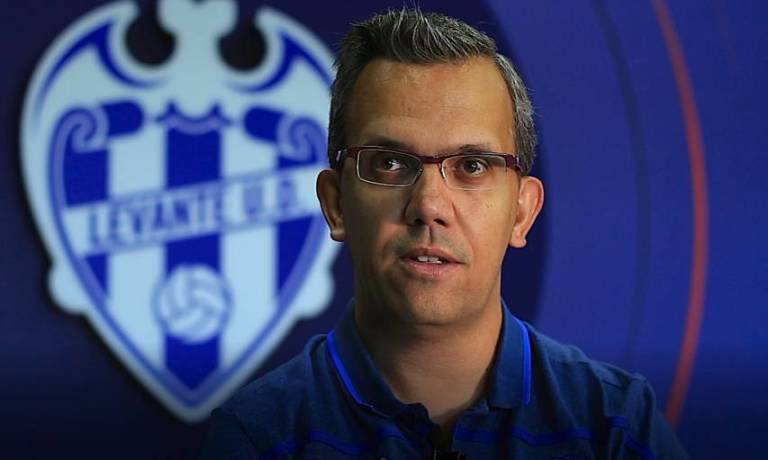FÚTBOL SALA | David Madrid abandona el banquillo del Levante FS - Plaza Deportiva